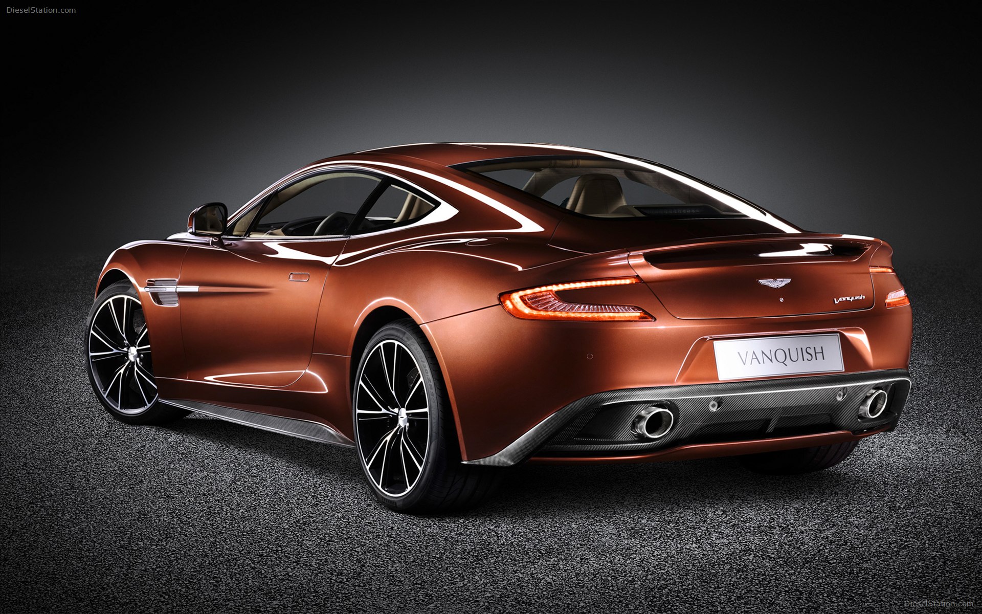 Aston Martin Vanquish 2013